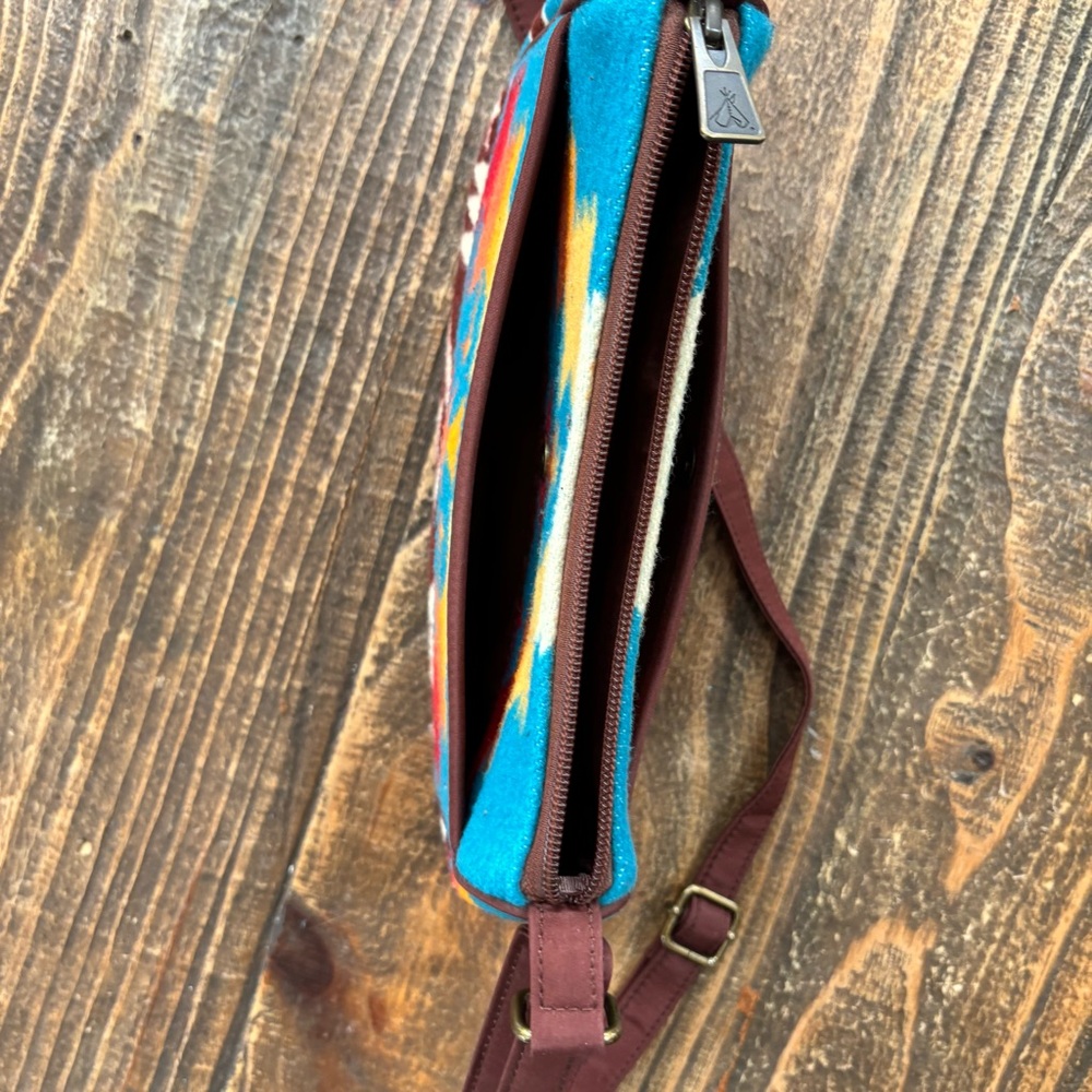 Pendleton Wool Boho Southwest Print Crossbody Bag - Picture 6 of 11